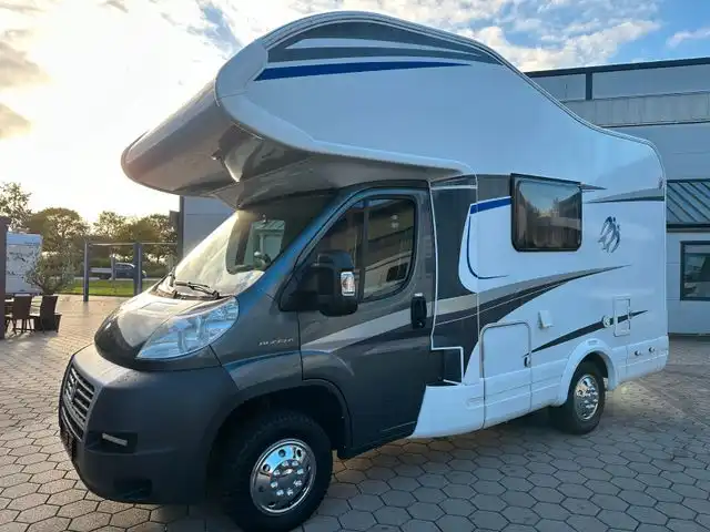 KNAUS Sky Traveller 500